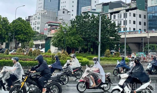 Thời tiết ngày 13/9: Khu vực miền trung có mưa to đến rất to do ảnh hưởng của áp thấp nhiệt đới