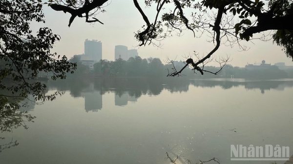 Thời tiết ngày 17/10: Bắc Bộ, Trung Bộ ngày nắng, sáng có sương mù