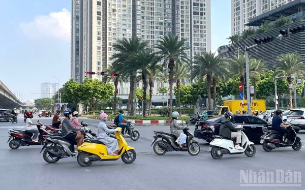 Thời tiết ngày 21/9: Bắc Bộ ngày nắng, Nam Bộ có mưa rào và dông