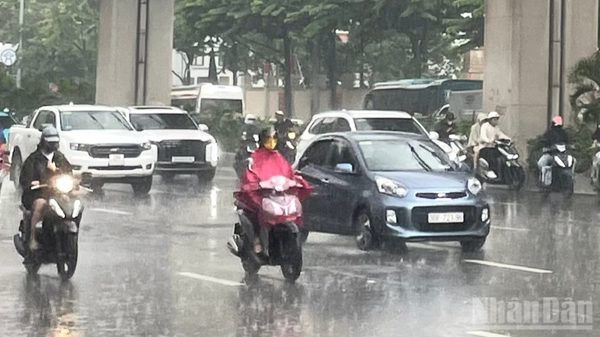 Thời tiết ngày 23/9: Bắc Bộ, Nam Bộ có mưa rào và dông ở nhiều nơi