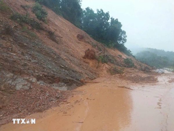 Thời tiết ngày 24/8: Bão số 4 hướng về Vịnh Bắc Bộ, nguy cơ mưa lũ và sạt lở gia tăng
