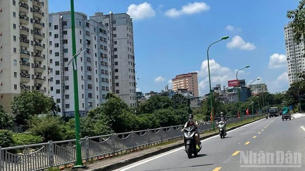 Thời tiết ngày 29/9: Bắc Bộ nắng nóng, Nam Bộ có mưa rào và dông