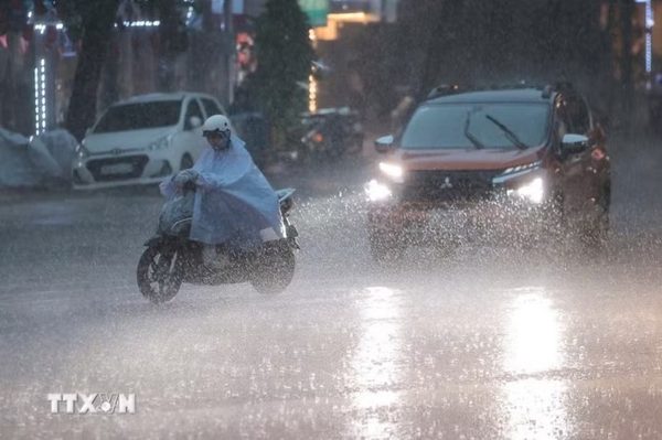 Thời tiết ngày 31/10: Nam Bộ, Nam Trung Bộ có mưa dông, đề phòng lốc, sét