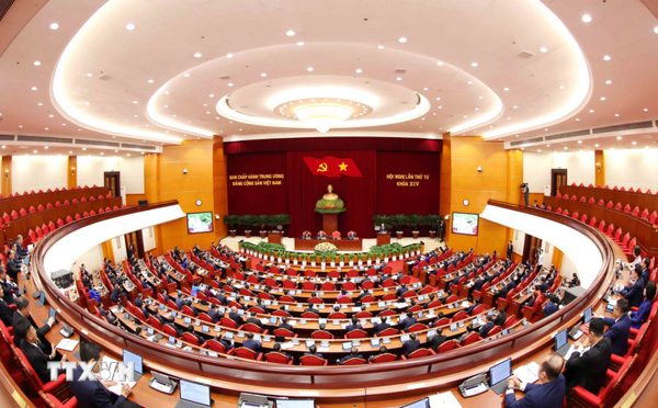 Thông cáo báo chí về ngày làm việc thứ nhất Hội nghị lần thứ tư Ban Chấp hành TW Đảng khóa XIV