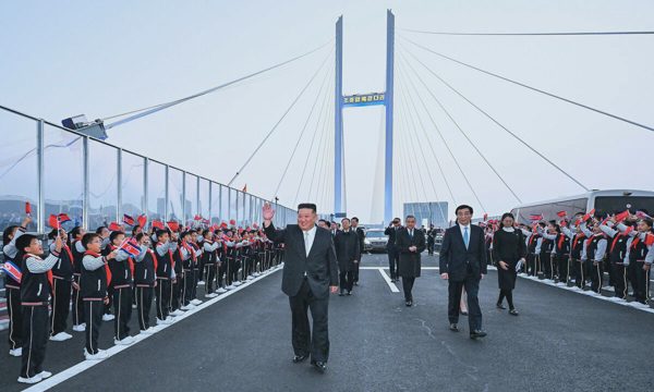 Thông điệp của ông Kim Jong-un khi thăm Trung Quốc
