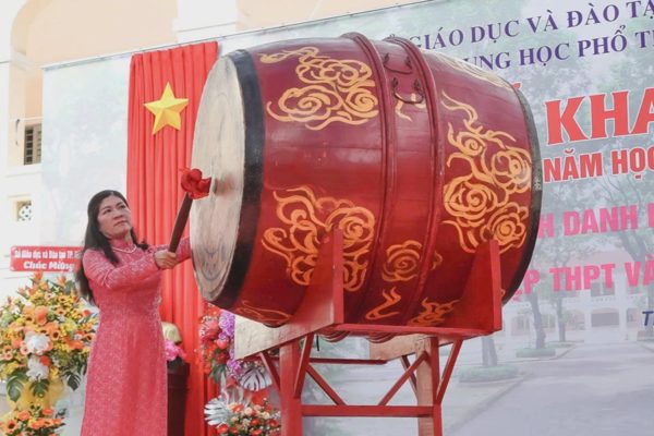 Thống nhất nghi thức đánh trống khai giảng năm học 2026-2027 trên toàn quốc