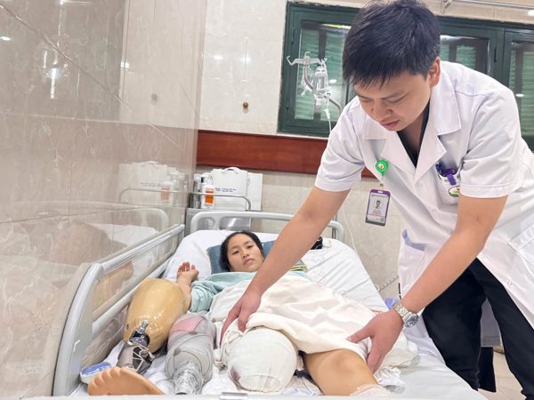 Thông tin mới nhất về sức khỏe cô giáo bị xe tải cán khi lao ra cứu học sinh
