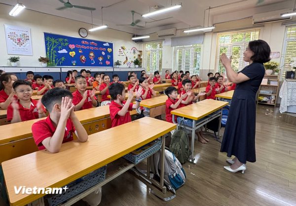 Thông tư 85: Chấm dứt tình trạng chèn giờ liên kết vào giờ chính khóa