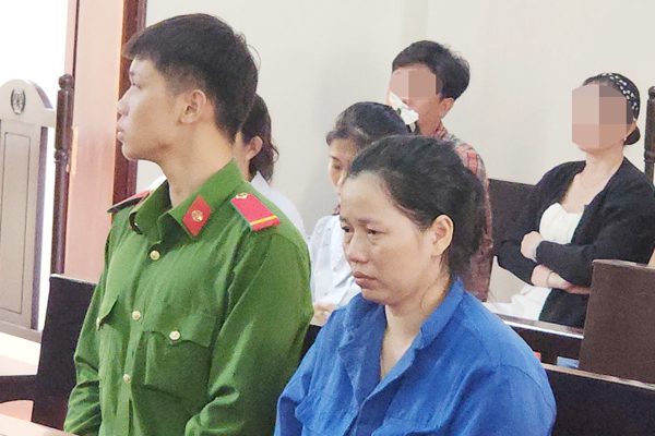 Thủ đoạn của nữ nhân viên cửa hàng xe lừa đảo hơn 53 tỷ đồng
