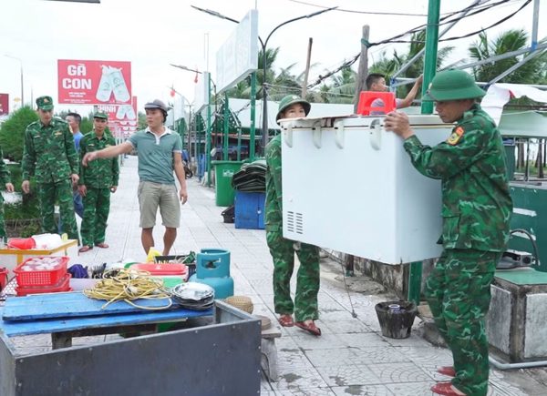 Thu hồi 80 điểm kinh doanh ở bãi biển Nhật Lệ