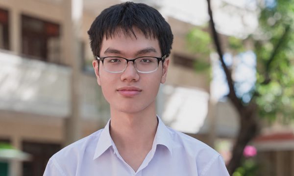 Thủ khoa đầu vào đại học với kỷ lục 108,33/100 điểm