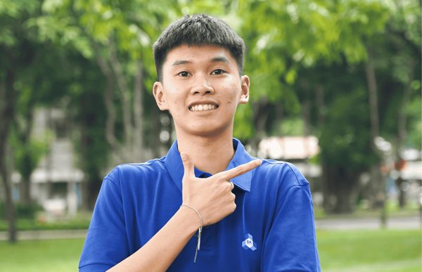 Thủ khoa kép cũng 'ngộp' trong tuần đầu tiên học đại học