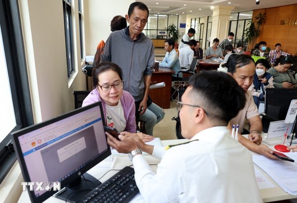 Thu ngân sách 8 tháng tăng 16%, tạo thêm dư địa tài khóa