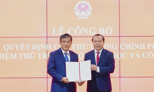 Thứ trưởng Khoa học và Công nghệ Trần Trung Tính nhận quyết định bổ nhiệm