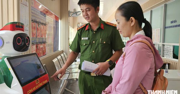 Thủ tục hành chính ở TP.HCM 'lên đời': Rô bốt AI 'chia lửa'