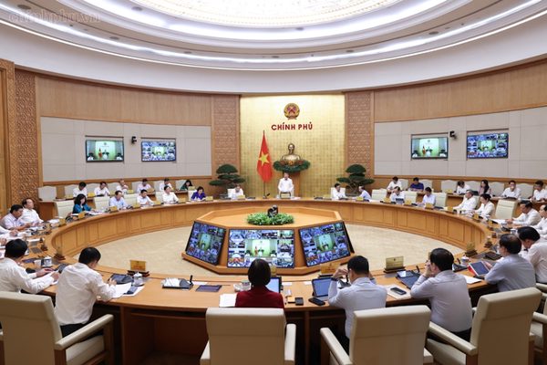 Thủ tướng: Áp lực 3 tháng cuối năm rất lớn