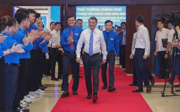 Thủ tướng Chính phủ Lê Minh Hưng đối thoại với thanh niên về công nghệ và khởi nghiệp