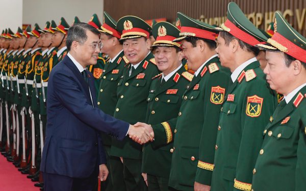 Thủ tướng: Chuẩn bị khả năng ứng phó với những tình huống chưa có tiền lệ về quân sự - quốc phòng