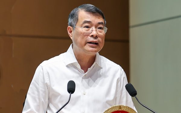 Thủ tướng: Đẩy nhanh việc đồng bộ giấy chứng nhận quyền sử dụng đất để tích hợp trên VNeID
