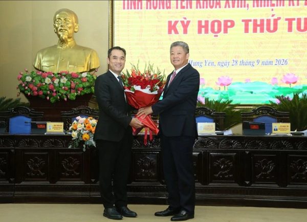Thủ tướng điều động, bổ nhiệm, phê chuẩn nhân sự