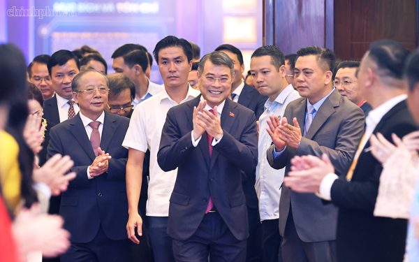 Thủ tướng: Doanh nghiệp nhỏ và vừa cần chủ động tự nâng cấp mình