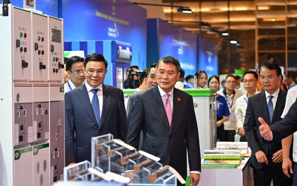 Thủ tướng: Giá trị thương hiệu quốc gia Việt Nam vượt 462 tỉ USD, niềm tin với sản phẩm Việt ngày càng cao