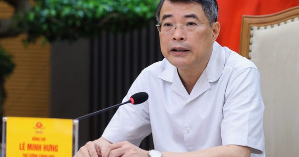 Thủ tướng: Giảm tối đa khâu trung gian xăng dầu để giảm chi phí