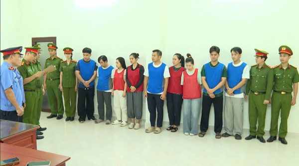 Thủ tướng gửi thư khen Công an Thanh Hóa và TPHCM triệt phá đường dây buôn lậu kim cương