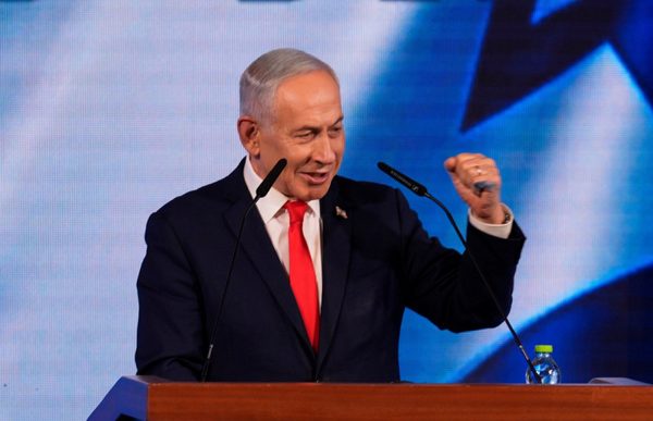 Thủ tướng Israel Netanyahu thoát hiểm ngoạn mục