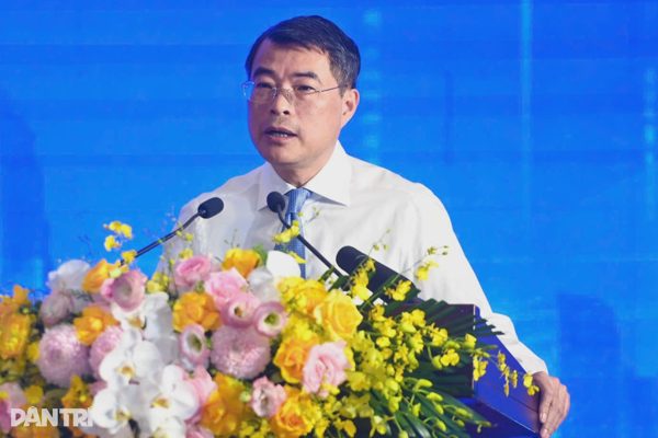 Thủ tướng kể chuyện "hậu trường" sáp nhập tỉnh và vai trò của thanh niên