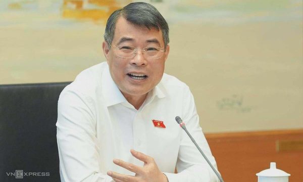 Thủ tướng: Không để giá nhà ở xã hội, nhà cho thuê tăng đột biến