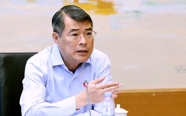 Thủ tướng Lê Minh Hưng: Chi phí thuốc, thiết bị y tế bị đẩy lên mức phi lý