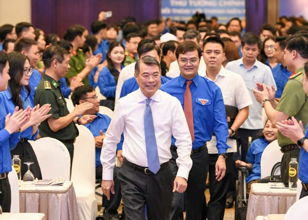 Thủ tướng Lê Minh Hưng đối thoại với thanh niên về khởi nghiệp, đổi mới sáng tạo