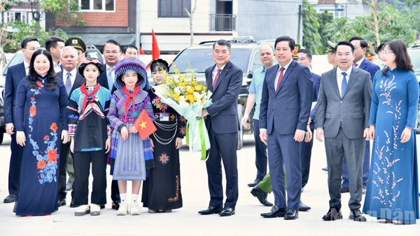Thủ tướng Lê Minh Hưng dự Lễ Khai giảng năm học 2026-2027 và khánh thành các trường phổ thông nội trú liên cấp tại các xã biên giới đất liền
