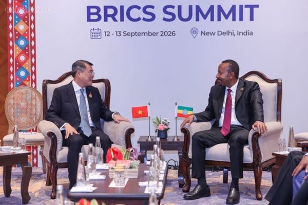 Thủ tướng Lê Minh Hưng gặp Thủ tướng Ethiopia Abiy Ahmed Ali