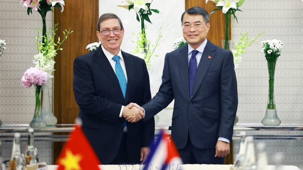 Thủ tướng Lê Minh Hưng tiếp Bộ trưởng Ngoại giao Cuba Bruno Rodríguez Parrilla