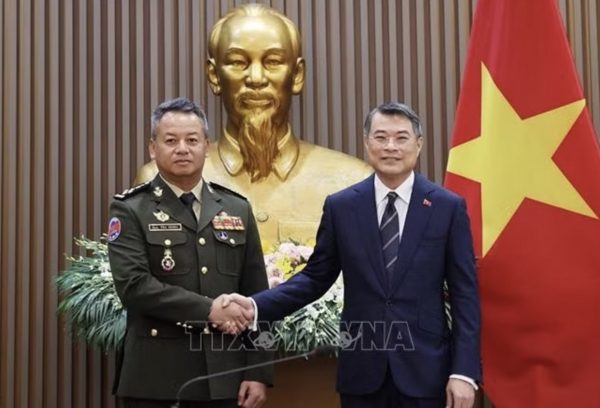 Thủ tướng Lê Minh Hưng tiếp Phó Thủ tướng, Bộ trưởng Quốc phòng Campuchia