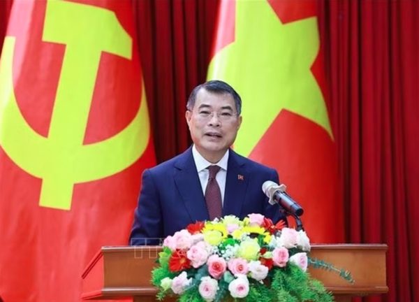 Thủ tướng: 'Mỗi kiều bào là một đại sứ nhân dân' vun đắp quan hệ Việt Nam - Lào