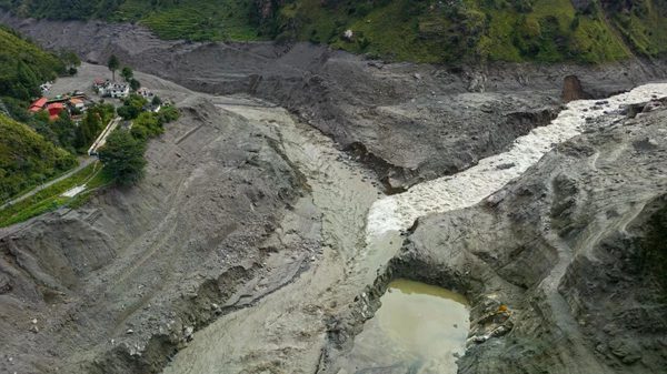 Thủ tướng Nepal tiết lộ yếu tố gây ra trận lũ quét thảm khốc