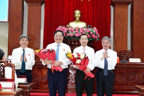 Thủ tướng phê chuẩn nhân sự tại Đồng Tháp và Cần Thơ