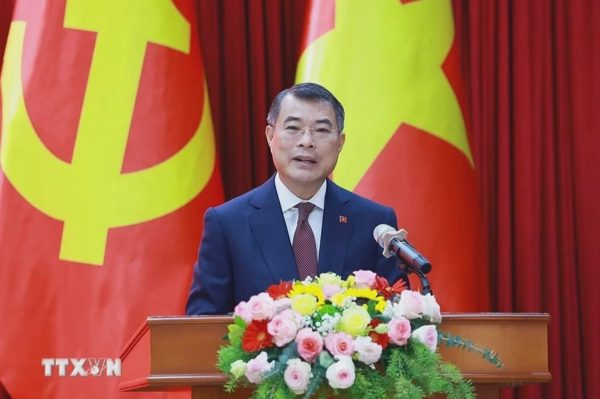 Thủ tướng: Quan hệ đặc biệt Việt Nam - Lào “được nuôi dưỡng từ nhân dân”