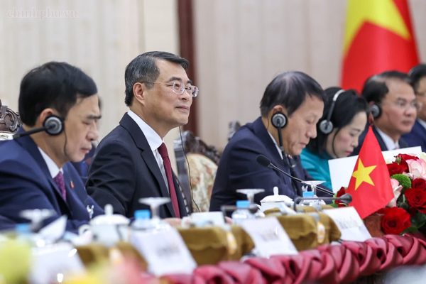 Thủ tướng sẽ đối thoại cấp cao về xây dựng mô hình tăng trưởng thế hệ mới của Việt Nam