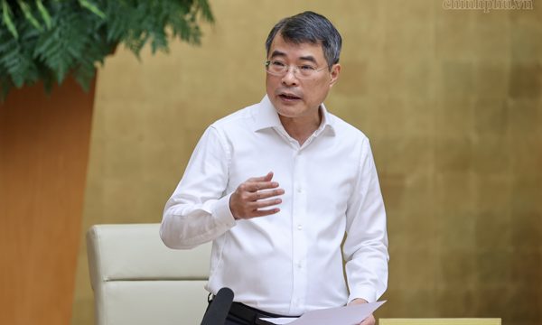 Thủ tướng thúc tiến độ hoàn thiện 11 dự án luật trình Quốc hội