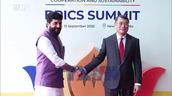 Thủ tướng tới Ấn Độ, tăng cường quan hệ với các nước thành viên và đối tác BRICS