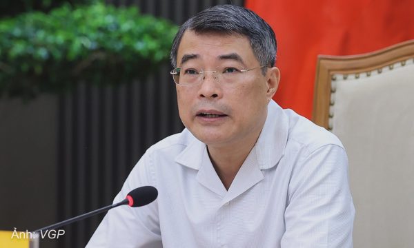 Thủ tướng yêu cầu giảm đầu mối, trung gian phân phối xăng dầu