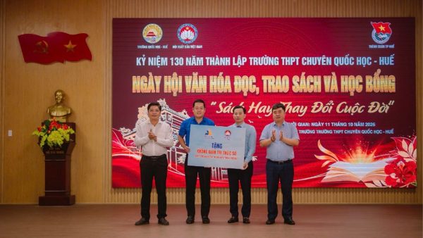 Thư viện số Việt Nam trao tặng Không gian tri thức số cho Thành đoàn Huế