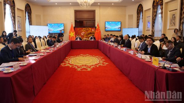 Thúc đẩy hợp tác kinh tế, thương mại và đầu tư Việt Nam-Trung Quốc