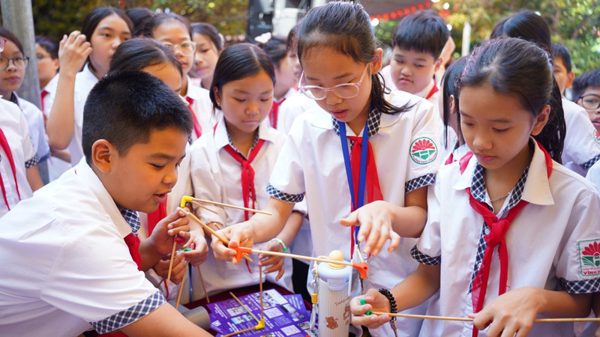 Thúc đẩy ứng dụng khoa học, công nghệ và AI trong trường học