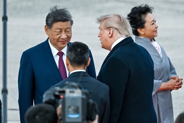 Thực hư việc ông Trump từng hỏi ông Tập 'có muốn mua vũ khí Mỹ hay không'