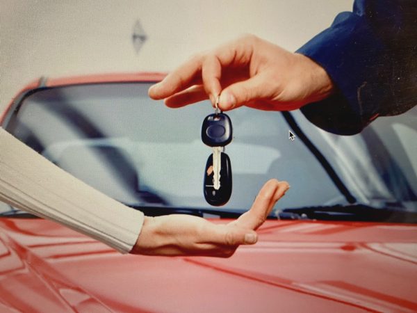 Thuê ôtô rồi nhờ người đóng giả chủ xe để bán
